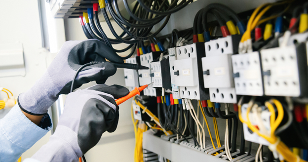Can a General Contractor Do Electrical Work?